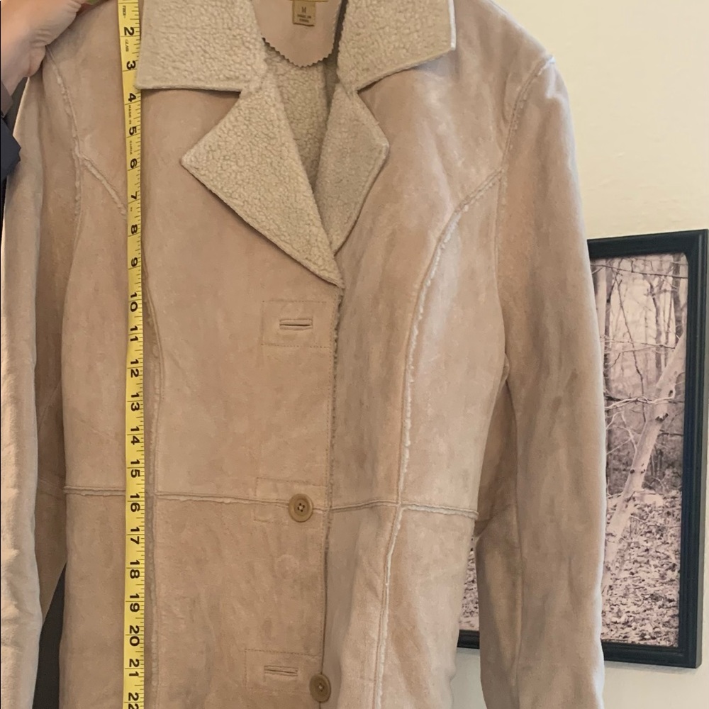 Genuine leather lines with shearling beige coat size M - Picture 8 of 9